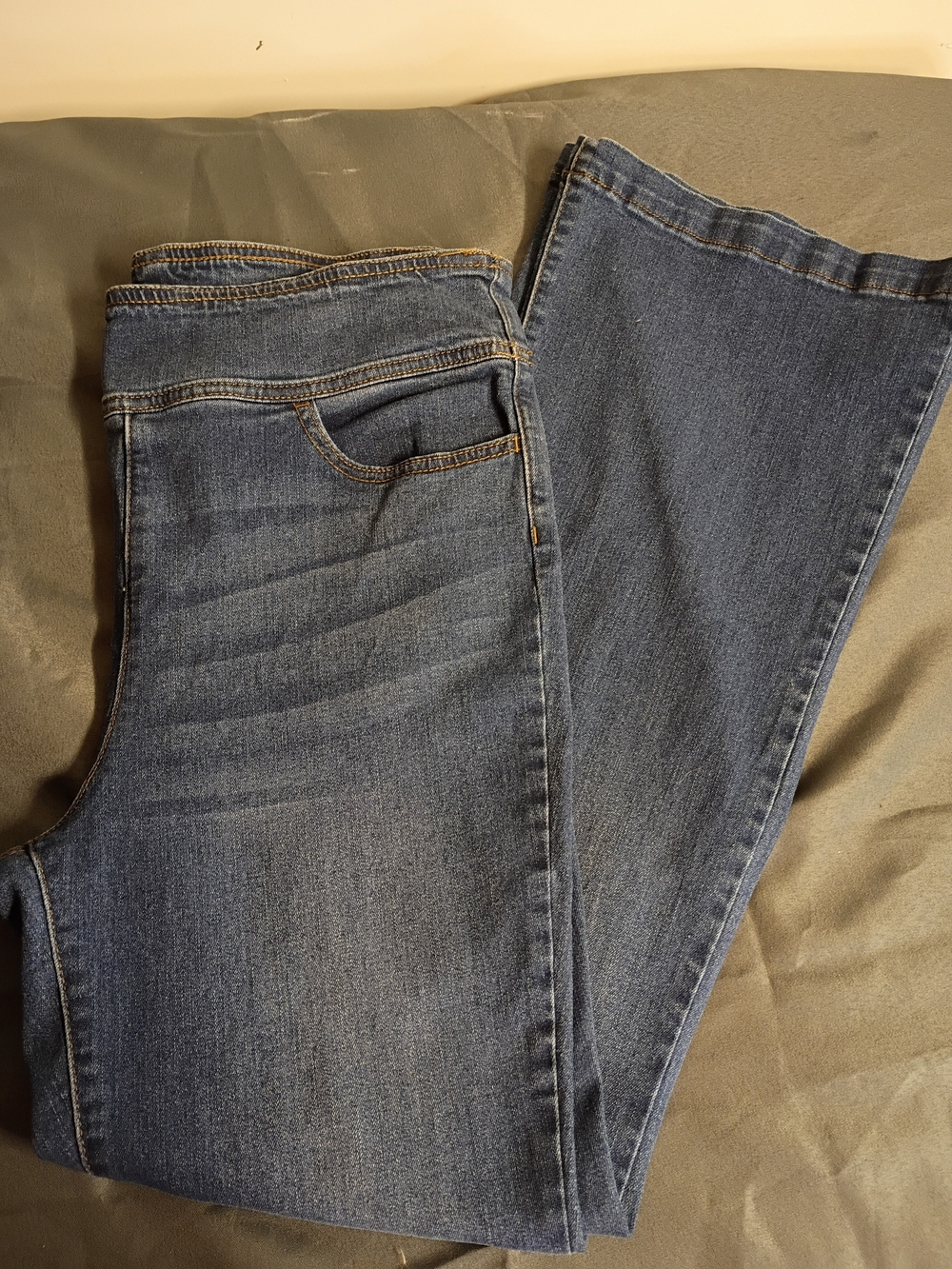 sofia by sofia vergara Medium Blue Flare Jeans